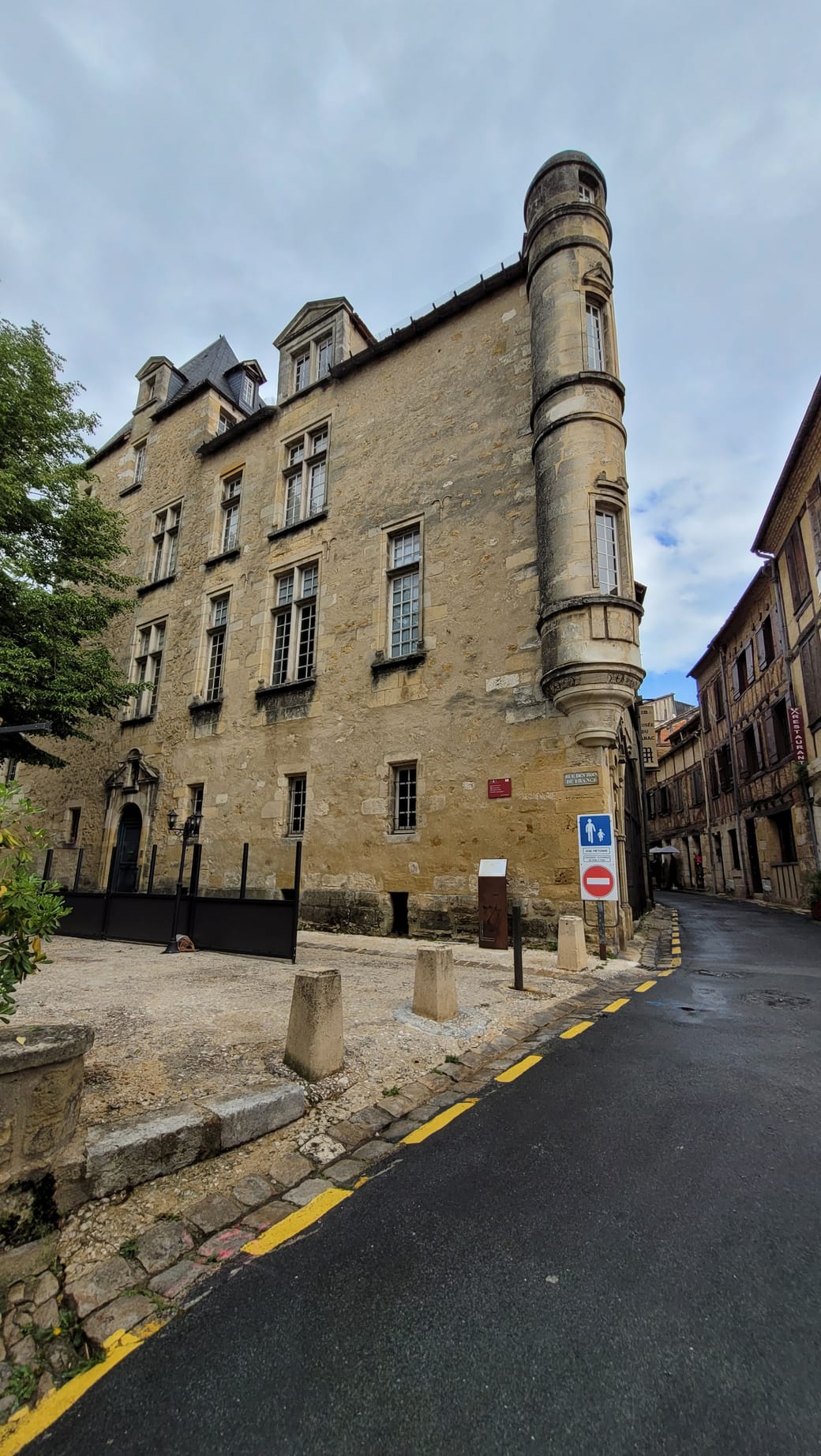 Discover the Musée du Tabac in Bergerac • FranceRent