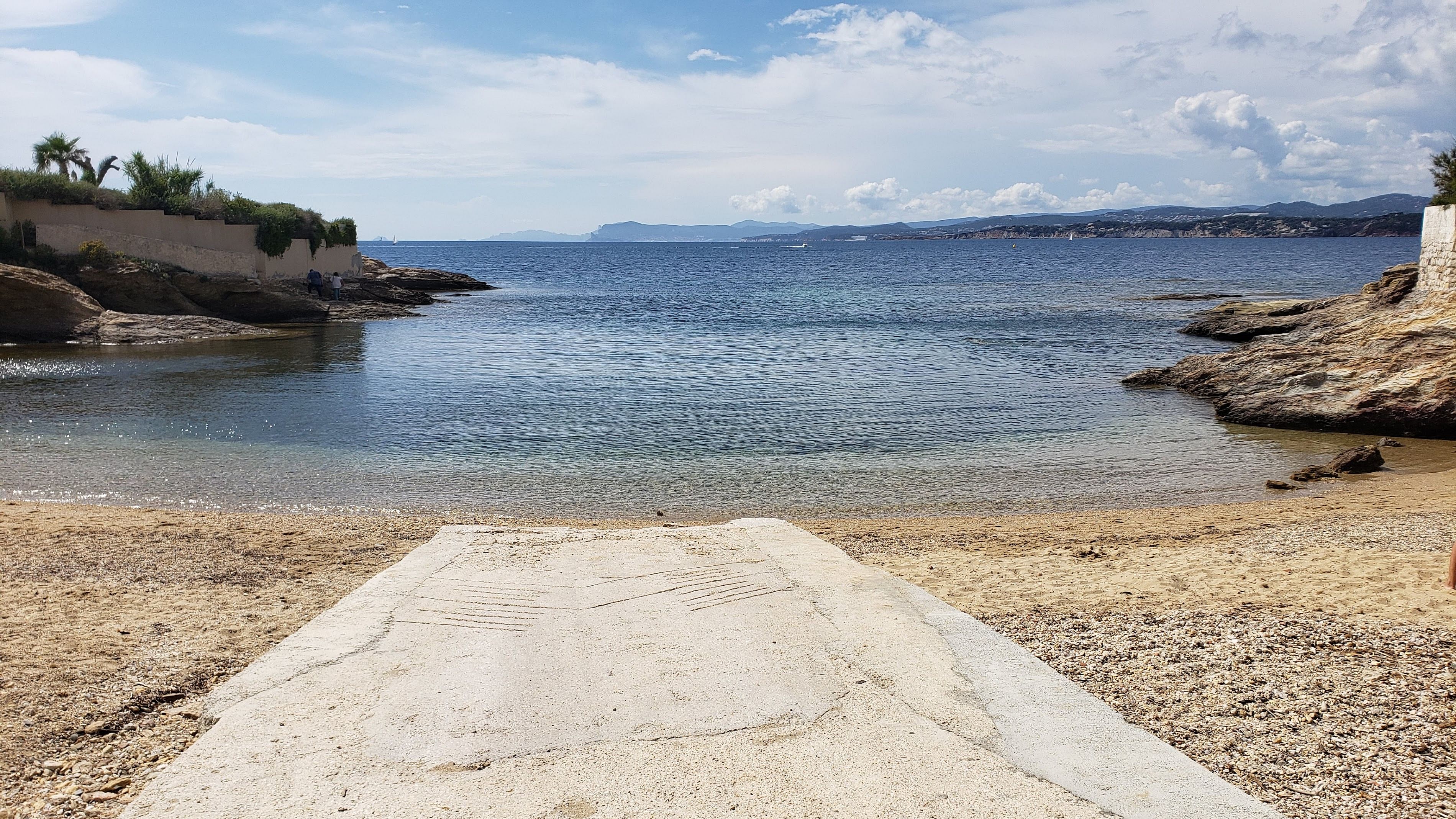 Plage des Girelles • A Coastal Gem in Six-Fours-les-Plages