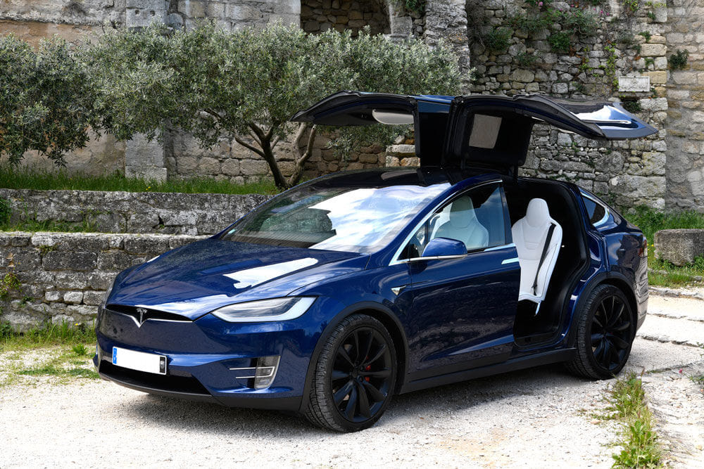 Suv Tesla Model X For Rent In Avignon At The Best Price Francerent